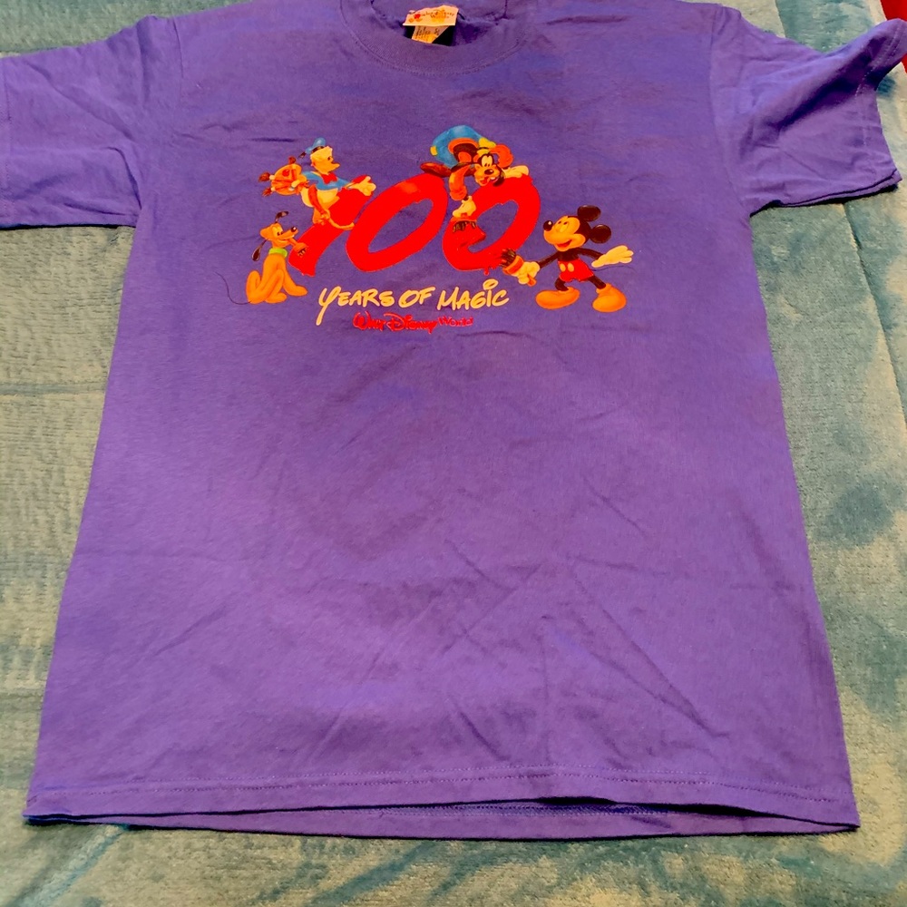 Men or women shirt